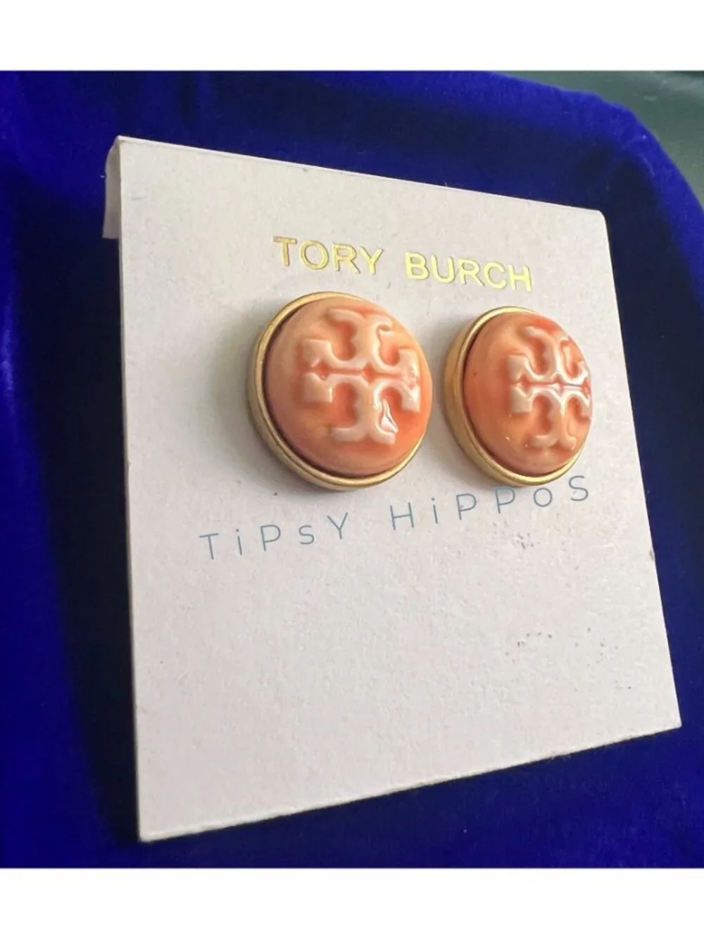 *** Adorable Tory Bruch Peachy Cameo Logo Stud Earrings